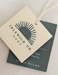 Throw Pillow | Alligator