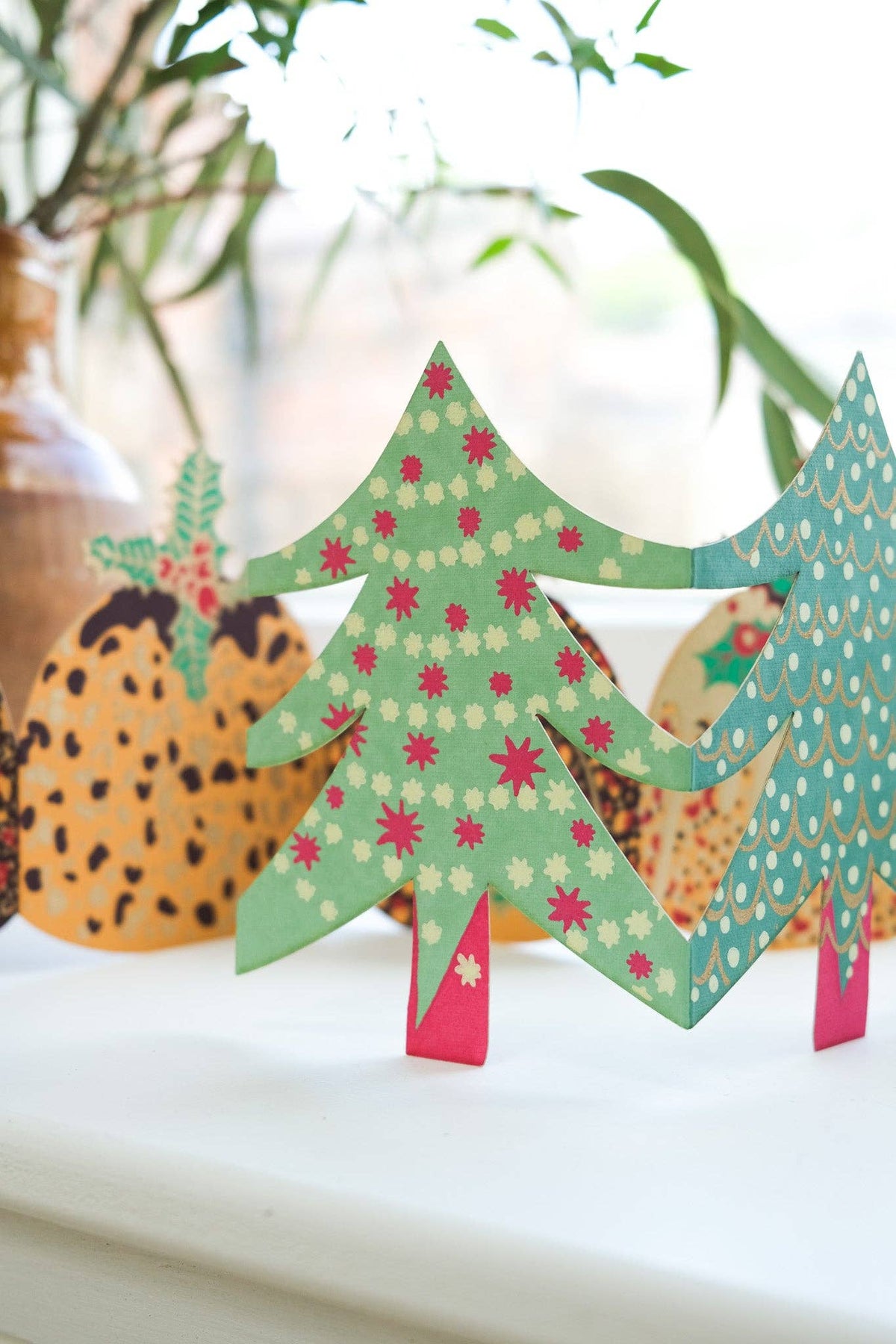 CHRISTMAS TREE CONCERTINA CARD