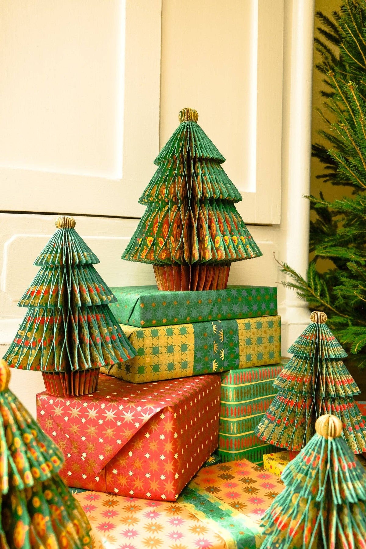CHRISTMAS TREE HONEYCOMB