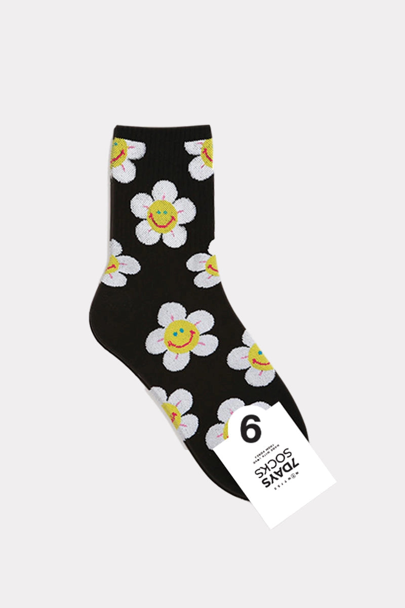 Women’s Crew Smile Flower Socks Black