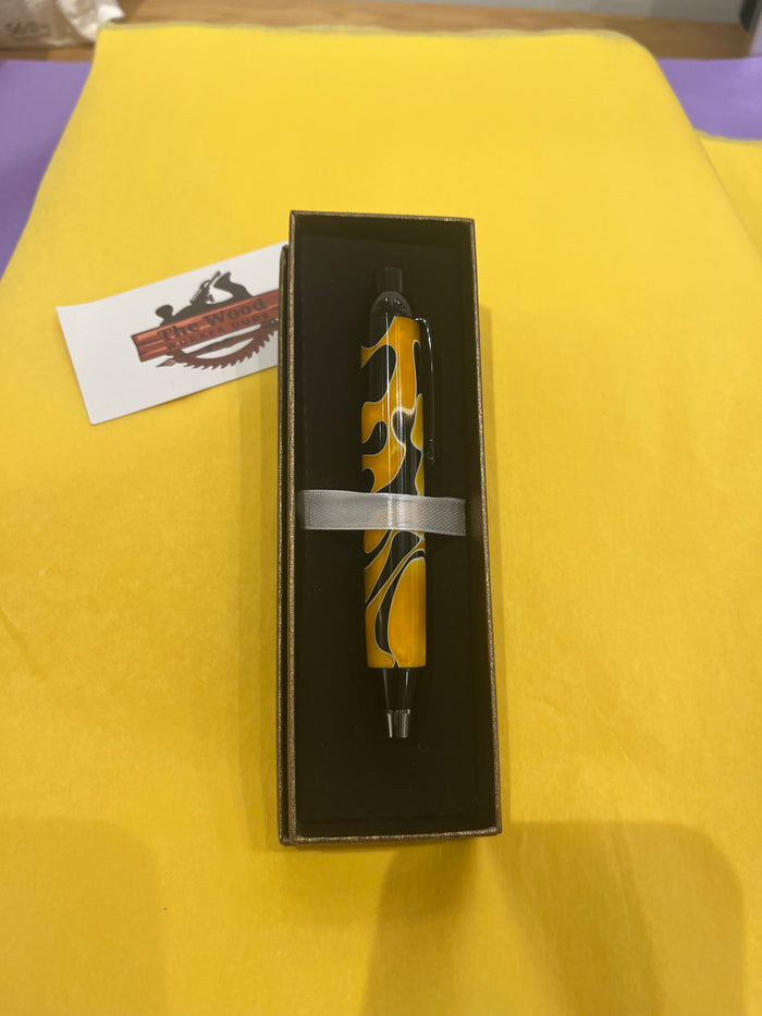 Beautiful Handmade Drawing Pencil / Yellow
