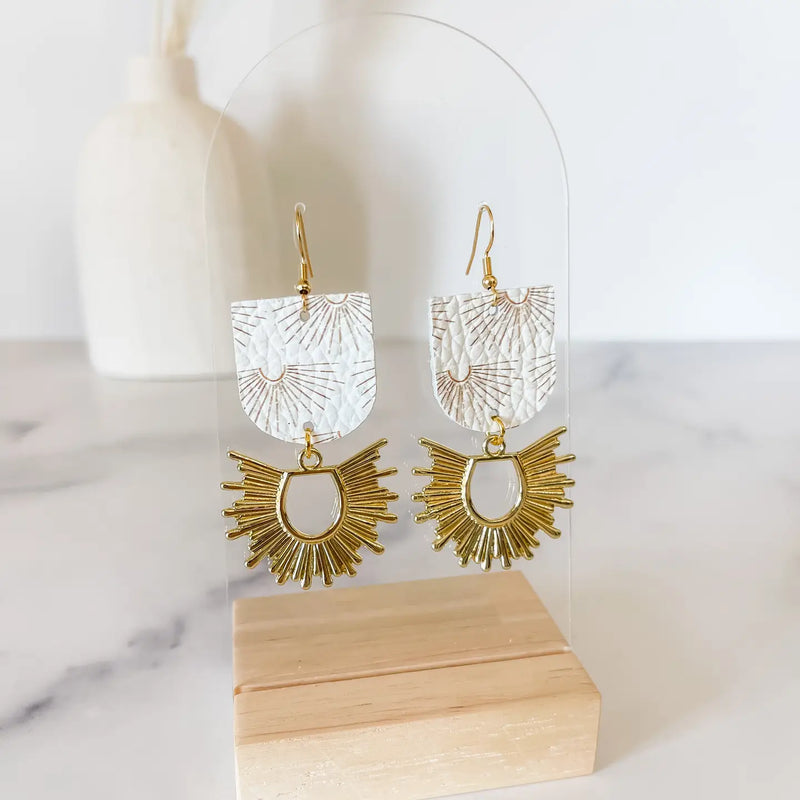 Della Leather Earring (Starburst) - 18k-Hypo-Allergenic - Brass