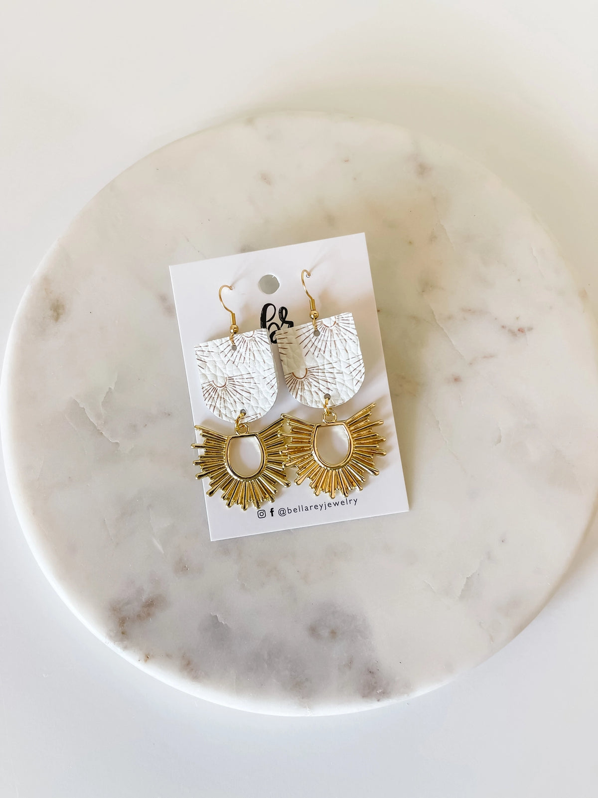 Della Leather Earring (Starburst) - 18k-Hypo-Allergenic - Brass