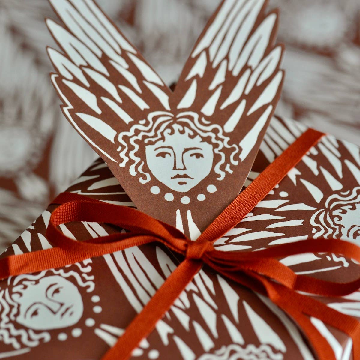 5 Fancy Suffolk Angels Gift Tags Cocoa